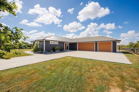 Photo of property in 33 Hartwell Drive, Kelvin Grove, Palmerston North, 4470