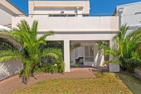 Photo of property in 11/24 Reads Quay, Gisborne, 4010