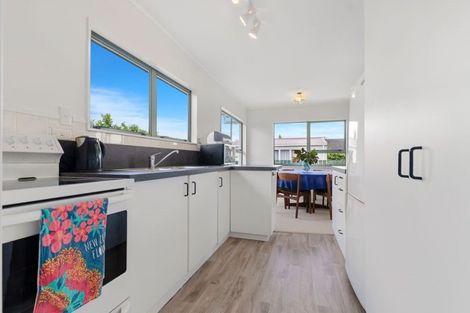 Photo of property in 2/21 Alexander Street, Papakura, 2110