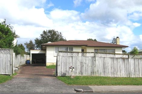 Photo of property in 11 Ozich Avenue, Te Atatu South, Auckland, 0610