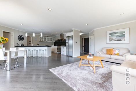 Photo of property in 11 Pohutukawa Parade, Riverhead, 0820