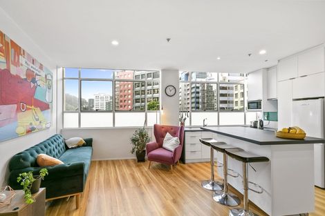 Photo of property in Hume House, 152 The Terrace, Wellington Central, Wellington, 6011