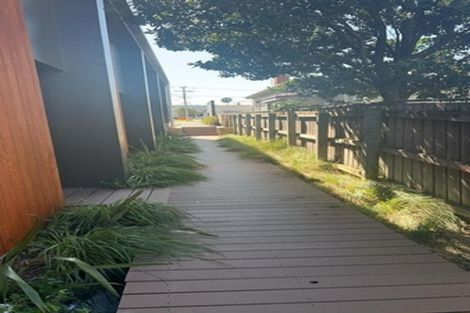 Photo of property in 7u1 Wha Street, Lyall Bay, Wellington, 6022