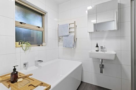 Photo of property in 7 Gilders Grove, Heathcote Valley, Christchurch, 8022