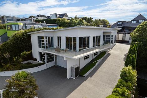 Photo of property in 4 Law Lane, Mount Pleasant, Christchurch, 8081