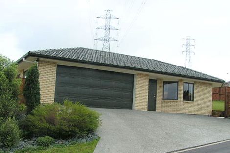 Photo of property in 4 Cloghan Close, Massey, Auckland, 0614