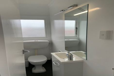 Photo of property in 144 Tasman Street, Mount Cook, Wellington, 6021