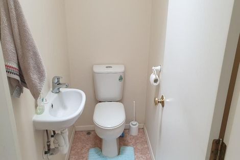 Photo of property in 164a Newlands Road, Newlands, Wellington, 6037