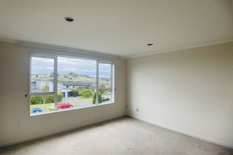 Photo of property in 1 Kenley Heights, Flat Bush, Auckland, 2016