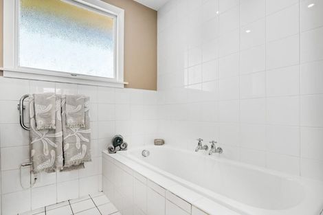 Photo of property in 10 Chedworth Avenue, Bishopdale, Christchurch, 8053