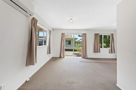Photo of property in 30 Forest Hill Road, Henderson, Auckland, 0612