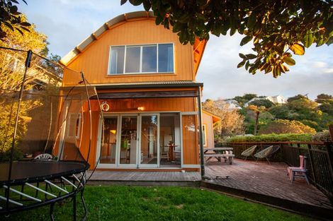 Photo of property in 5 Awa Road, Miramar, Wellington, 6022