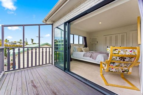 Photo of property in 10 Ardern Avenue, Stanmore Bay, Whangaparaoa, 0932