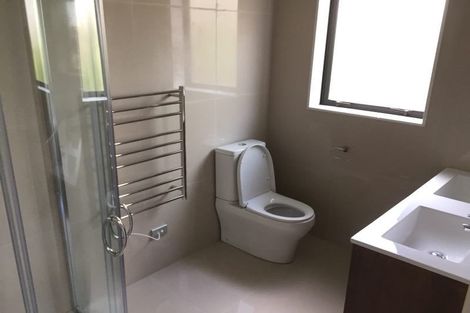 Photo of property in 5a Murray Road, Te Atatu Peninsula, Auckland, 0610