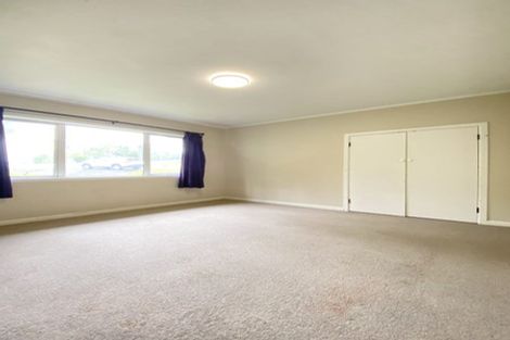 Photo of property in 26 Tawhana Crescent, Red Beach, 0932