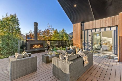 Photo of property in 8 Kerrera Lane, Jacks Point, Queenstown, 9371