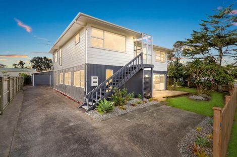 Photo of property in 35 Reelick Avenue, Pakuranga Heights, Auckland, 2010