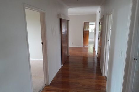 Photo of property in 35 Holland Road, Hillcrest, Auckland, 0627