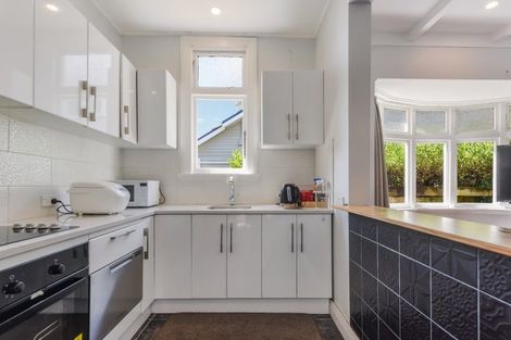 Photo of property in 5 Van Diemen Street, Nelson South, Nelson, 7010