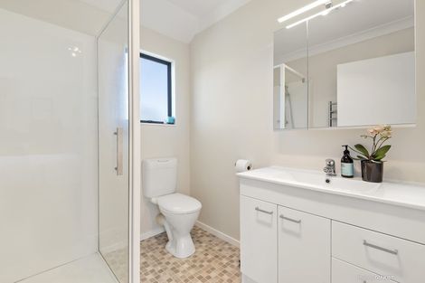 Photo of property in 24 Amesbury Drive, Churton Park, Wellington, 6037