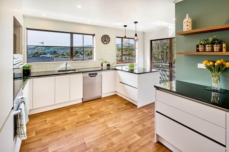 Photo of property in 8 Balliol Drive, Tawa, Wellington, 5028