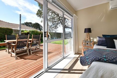 Photo of property in 5 Maygrove Drive, Orewa, 0931