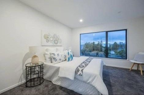 Photo of property in 8d Jupiter Street, Rosehill, Papakura, 2113