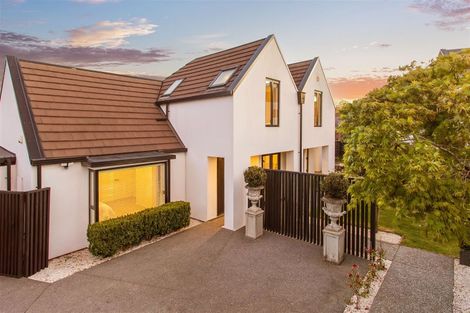 Photo of property in 2/2 Wairarapa Terrace, Merivale, Christchurch, 8014
