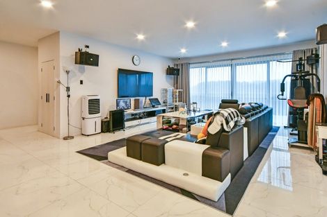 Photo of property in 14 Henriette Place, The Gardens, Auckland, 2105