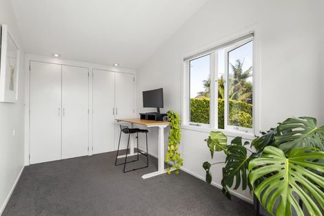 Photo of property in 165 Vauxhall Road, Narrow Neck, Auckland, 0624