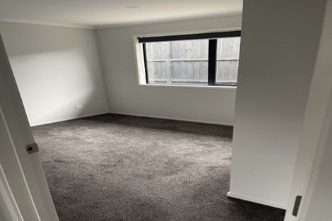 Photo of property in 22 Walter Lawry Road, Paerata, Pukekohe, 2124