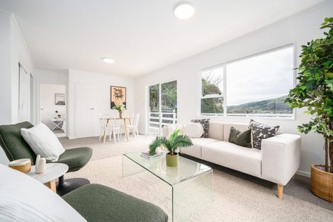 Photo of property in 22 Fyvie Avenue, Tawa, Wellington, 5028