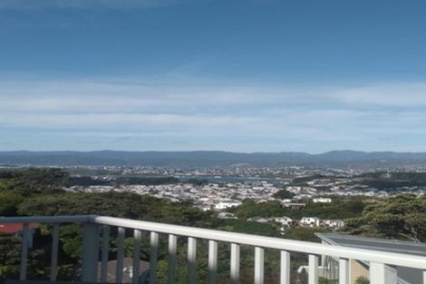 Photo of property in 37u2 Mills Road, Brooklyn, Wellington, 6021