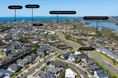 Photo of property in 7 Syd Grant Crescent, Orewa, 0931