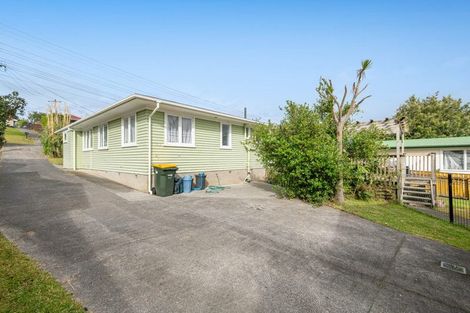 Photo of property in 9 Hand Road, Helensville, 0800