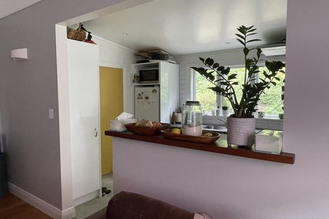 Photo of property in 232 Sutherland Road, Lyall Bay, Wellington, 6022