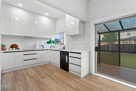 Photo of property in 76 Manuroa Road, Takanini, 2112