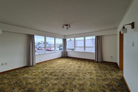 Photo of property in 264 Courtenay Street, Strandon, New Plymouth, 4312