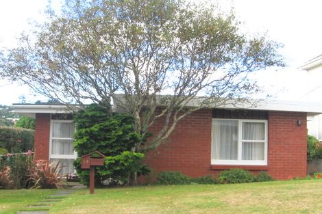 Photo of property in 18 Khouri Avenue, Karori, Wellington, 6012