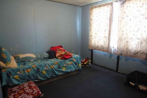Photo of property in 1/15 Starforth Place, Henderson, Auckland, 0612