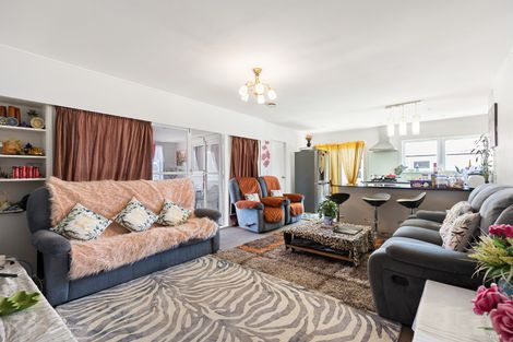 Photo of property in 30 Laureston Avenue, Papatoetoe, Auckland, 2025