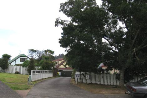 Photo of property in 2/44 Houston Place, Bayview, Auckland, 0629