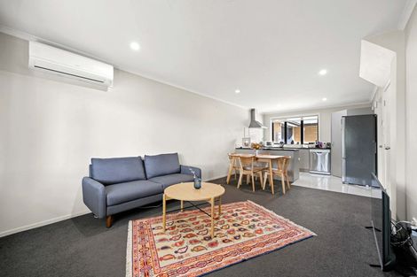 Photo of property in 202 Old Farm Road, Hamilton East, Hamilton, 3216