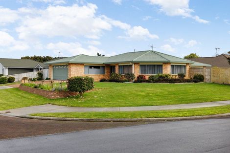 Photo of property in 2 Brunswick Place, Rototuna North, Hamilton, 3210