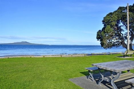 Photo of property in 21a Seaview Road, Castor Bay, Auckland, 0620