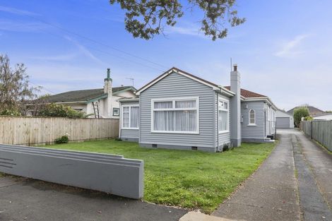 Photo of property in 23 Saint Ronans Avenue, Waterloo, Lower Hutt, 5011