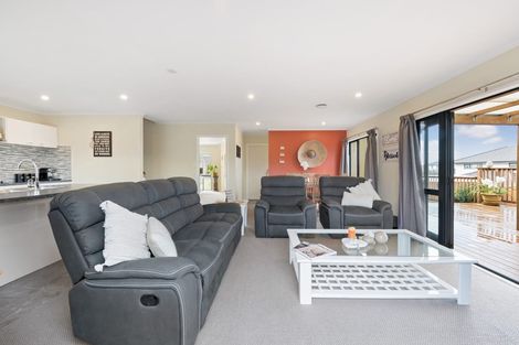 Photo of property in 21 Whitbourne Heights, Manurewa, Auckland, 2105