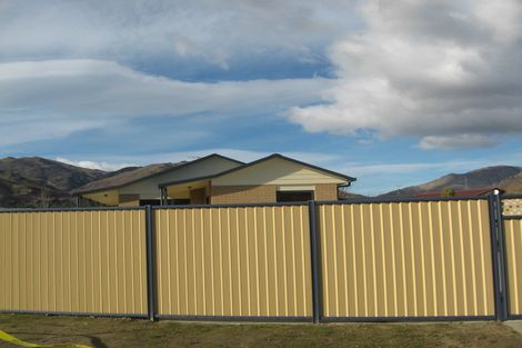 Photo of property in 2 Junction Court, Cromwell, 9310