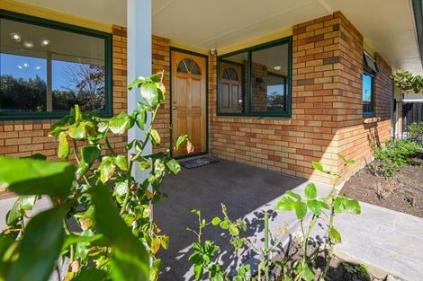 Photo of property in 1 Belgrove Drive, Waipukurau, 4200