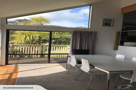 Photo of property in 91 Domain Crescent, Muriwai, Waimauku, 0881